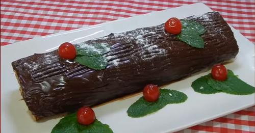 Πώς να φτιάξετε ένα πολύ εύκολο και νόστιμο χριστουγεννιάτικο κορμό